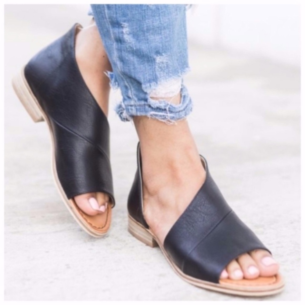 QWENN Cut Out Flats - BLACK - Picture 1 of 5